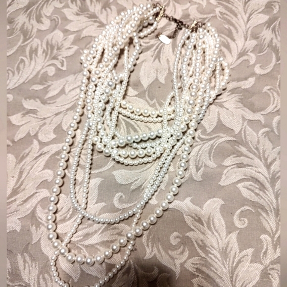 🌹 Exquisite Draping Creamy Ivory Pearl Statement Necklace - Picture 2 of 12